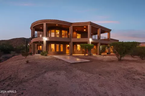 Exterior - 8733 E Russell St, Mesa, AZ 85207 photo 27 of 37