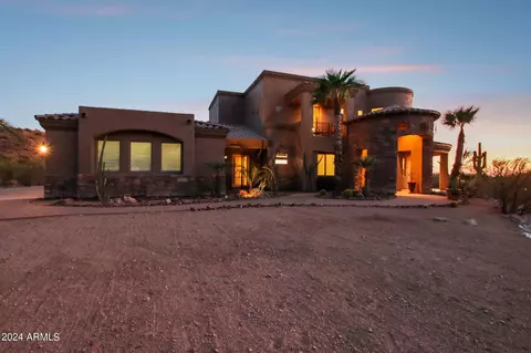 Exterior - 8733 E Russell St, Mesa, AZ 85207 photo 17 of 37