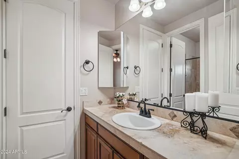 Bath - 8733 E Russell St, Mesa, AZ 85207 photo 10 of 11
