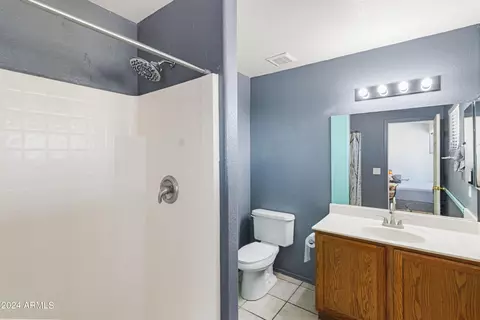 Bath - 816 W Hess Ave, Coolidge, AZ 85128 photo 1 of 2