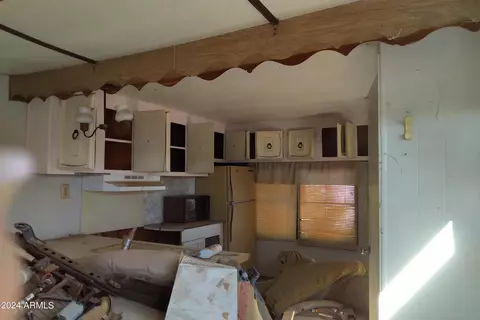 65 S Mountain Rd, Apache Junction, AZ 85120
