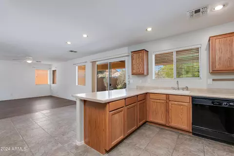 1404 S Baldwin Loop, Coolidge, AZ 85128 photo 7