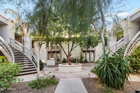 5203 N 24th St #203, Phoenix, AZ 85016