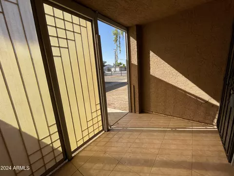 4241 N 69th Ln #1331, Phoenix, AZ 85033 photo 3