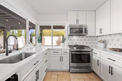 1225 E Rancho Dr, Phoenix, AZ 85014 photo 2
