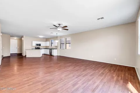 7019 S 30th Ln, Phoenix, AZ 85041 photo 5