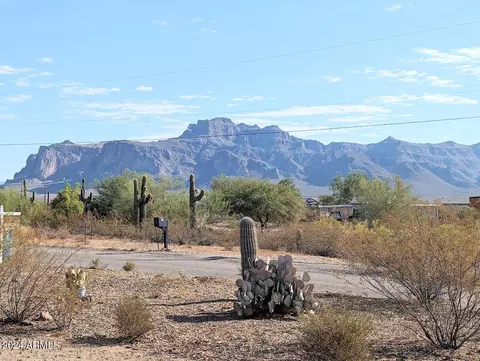 2668 S Acacia Rd, Apache Junction, AZ 85119 photo 2