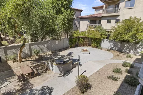 Exterior - 2025 E Campbell Ave #260, Phoenix, AZ 85016 photo 5 of 10