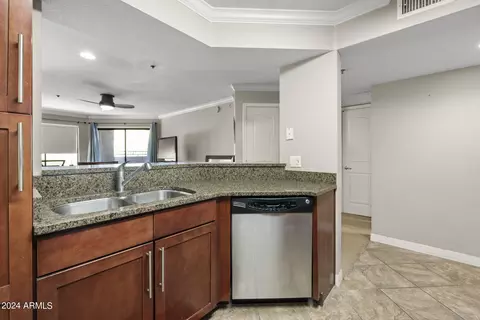 Kitchen - 2025 E Campbell Ave #260, Phoenix, AZ 85016 photo 4 of 5