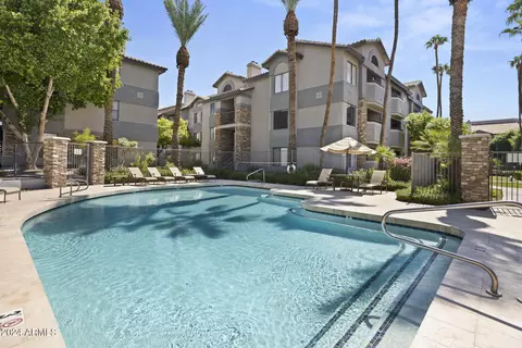 Exterior - 2025 E Campbell Ave #260, Phoenix, AZ 85016 photo 9 of 10