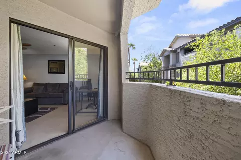 Exterior - 2025 E Campbell Ave #260, Phoenix, AZ 85016 photo 4 of 10