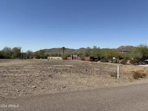 11788 S 40th Ave #9, Laveen, AZ 85339