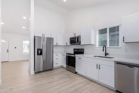 9841 E Birchwood Ave, Mesa, AZ 85208