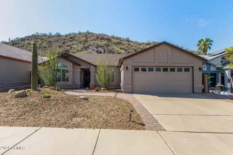 1821 E Behrend Dr, Phoenix, AZ 85024 photo 4