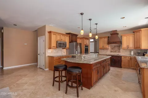 Kitchen - 753 E Mountain Sky Ave, Phoenix, AZ 85048 photo 4 of 6