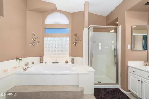 Bath - 753 E Mountain Sky Ave, Phoenix, AZ 85048 photo 1 of 5