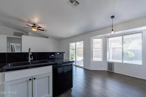 2254 E San Tan Dr, Gilbert, AZ 85296 photo 8