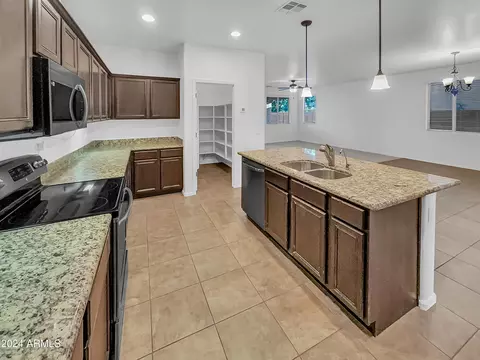2199 E Gillcrest Rd, Gilbert, AZ 85298 photo 31