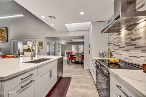 2569 E Georgia Ave, Phoenix, AZ 85016 photo 12
