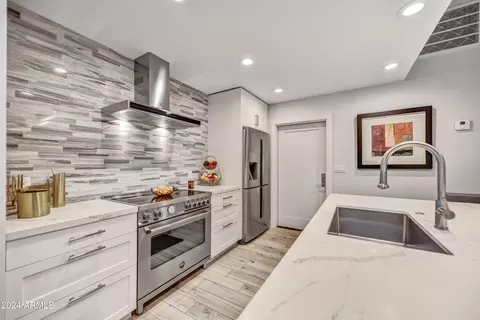 2569 E Georgia Ave, Phoenix, AZ 85016 photo 10