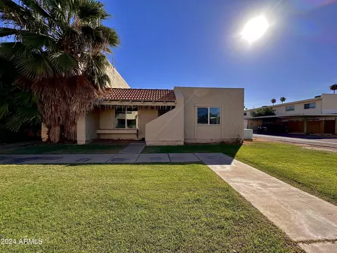 5740 N 43rd Ln, Glendale, AZ 85301