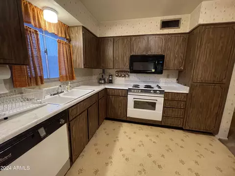 8232 W Montecito Ave, Phoenix, AZ 85033 photo 20