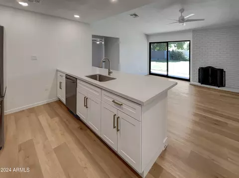 4515 E Arapahoe St, Phoenix, AZ 85044 photo 7