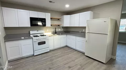 946 E 7th Ave, Mesa, AZ 85204 photo 3