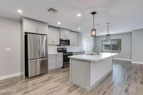 1307 W Elm St, Phoenix, AZ 85013 photo 4