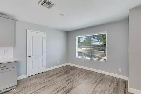1307 W Elm St, Phoenix, AZ 85013 photo 8