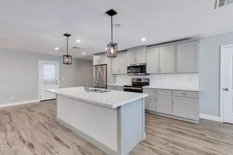 1307 W Elm St, Phoenix, AZ 85013 photo 6
