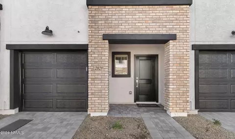 2829 W White Feather Ln, Phoenix, AZ 85085 photo 2
