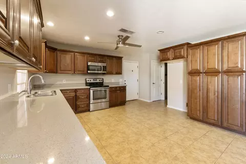 2727 E Hale St, Mesa, AZ 85213 photo 7