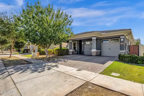 3055 E Austin Dr, Gilbert, AZ 85296 photo 2