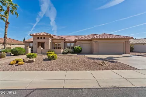 19973 N Half Moon Dr, Surprise, AZ 85374