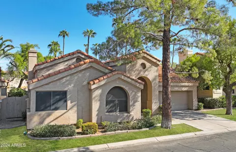 64 W Greentree Dr, Tempe, AZ 85284