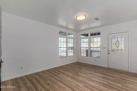 1633 E Villa Rita Dr, Phoenix, AZ 85022 photo 6