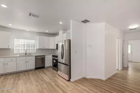 1633 E Villa Rita Dr, Phoenix, AZ 85022 photo 10