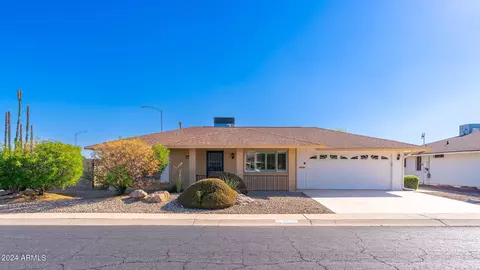 10701 W Saratoga Cir, Sun City, AZ 85351