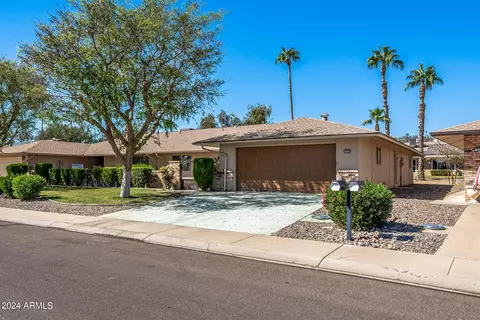 12620 W Parkwood Dr, Sun City West, AZ 85375