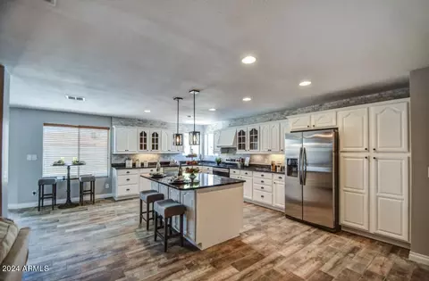 902 E Le Marche Ave, Phoenix, AZ 85022