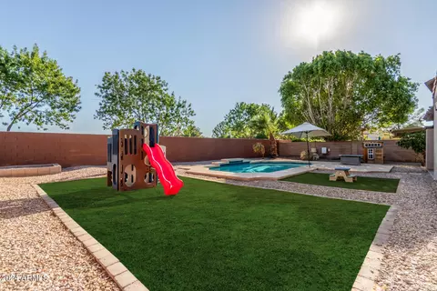 1251 E Parkview Dr, Gilbert, AZ 85295 photo 5