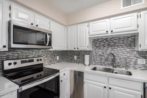2201 E Pinchot Ave #9, Phoenix, AZ 85016 photo 11