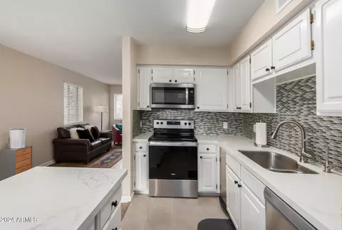 2201 E Pinchot Ave #9, Phoenix, AZ 85016 photo 12