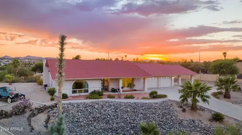 669 N Madison St, Wickenburg, AZ 85390