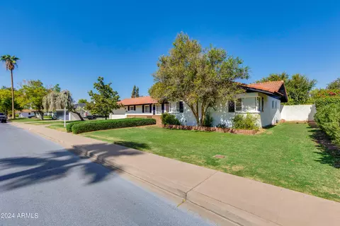4924 E Mulberry Dr, Phoenix, AZ 85018 photo 2