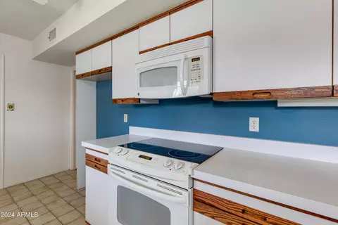 4924 E Mulberry Dr, Phoenix, AZ 85018 photo 6