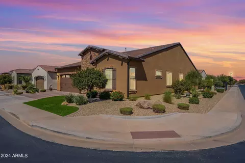 872 E Farmers Ln, Queen Creek, AZ 85140