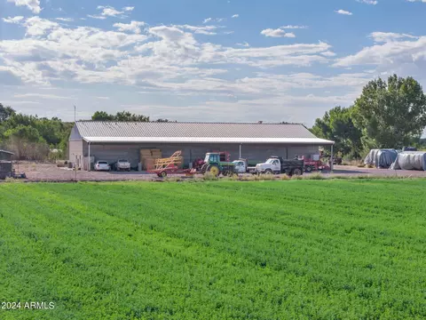 6429 Country Rd, Woodruff, AZ 85942