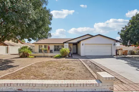 7437 W Bloomfield Rd, Peoria, AZ 85381
